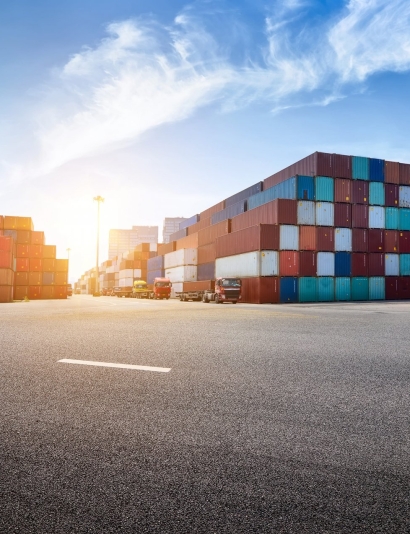 USEindustrial_port_container_yard__1_